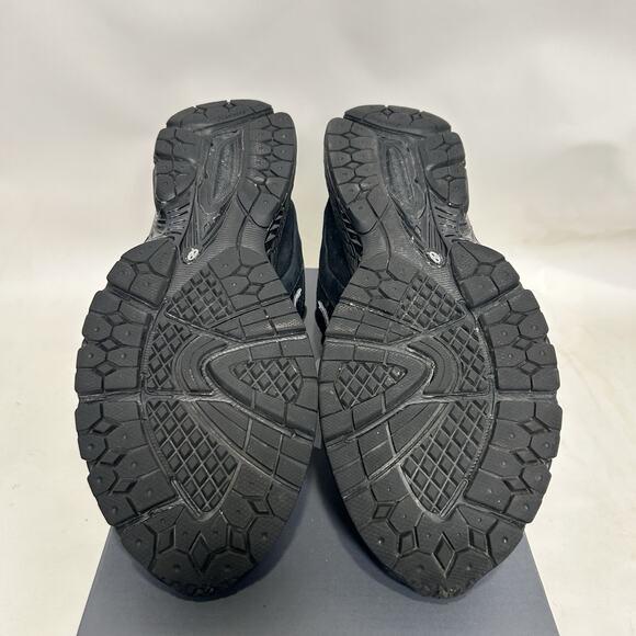 New Balance 2002R “Mesh Black Metallic” M2002WB - Picture 7 of 9